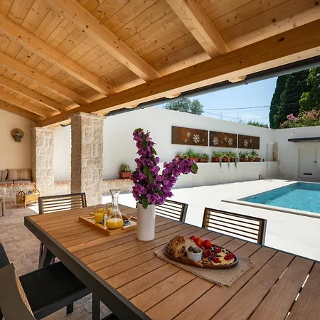 Villa Paola *
